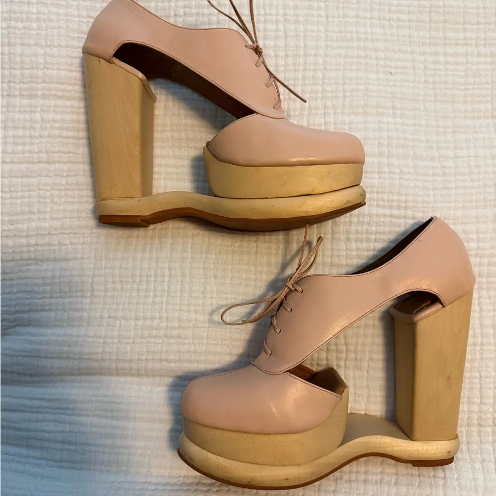 [JEFFREY CAMPBELL] Benched Cutout Platform in Light Pink/Nude Leather - Picture 3 of 11